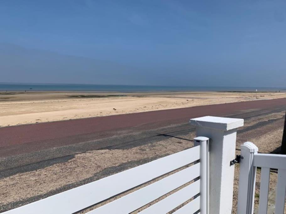 Villa De La Plage, Front De Mer, Juno Beach Bernières-sur-Mer المظهر الخارجي الصورة